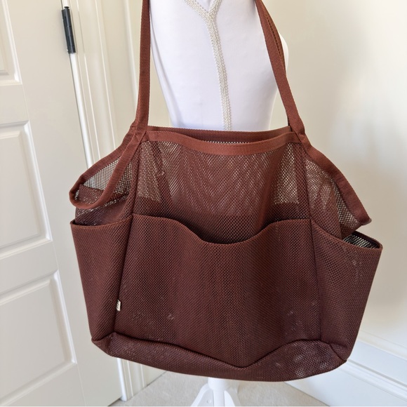 BEIS Handbags - BEIS The Beach Tote in Maple Brown